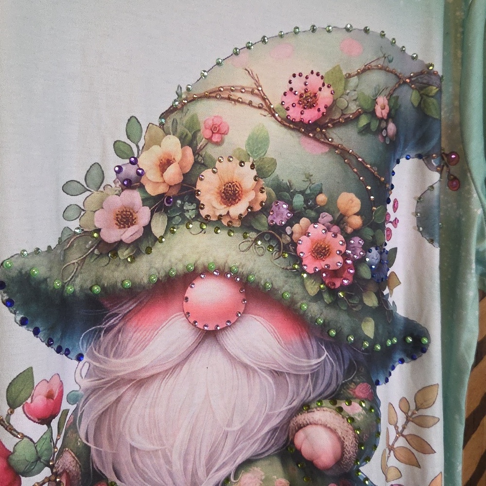Handmade Nwot  Gnome Diamonds/ Pearl  T-Shirt - Green